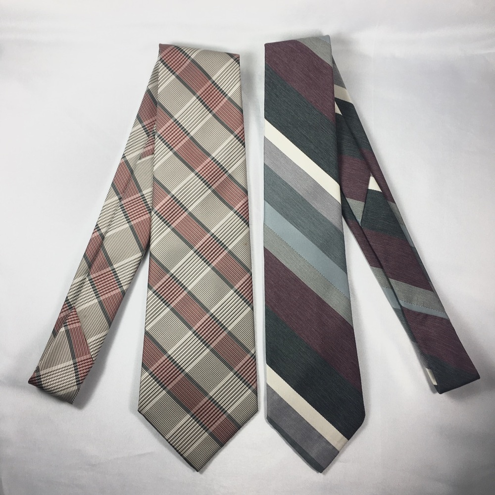 2 Johnny Carson Men’s Neckties
